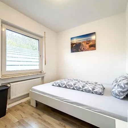 Mit Kueche, Garten Und Smart-tv Holiday home Emden