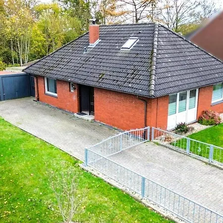 Mit Kueche, Garten Und Smart-tv *