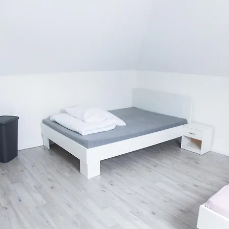 Mit Küche, Garten Und Smart-tv Emden