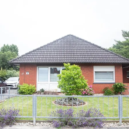 Mit Kueche, Garten Und Smart-tv