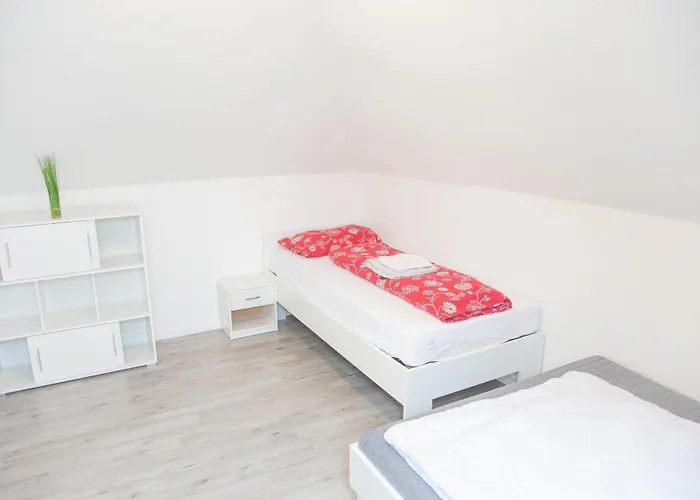 Mit Kueche, Garten Und Smart-tv